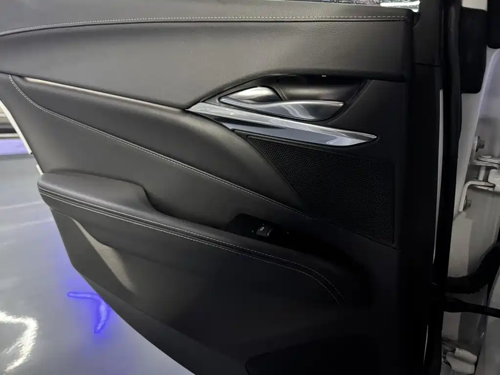 Cadillac CT4 2022 28T luxury model купить на сайте DeffCars