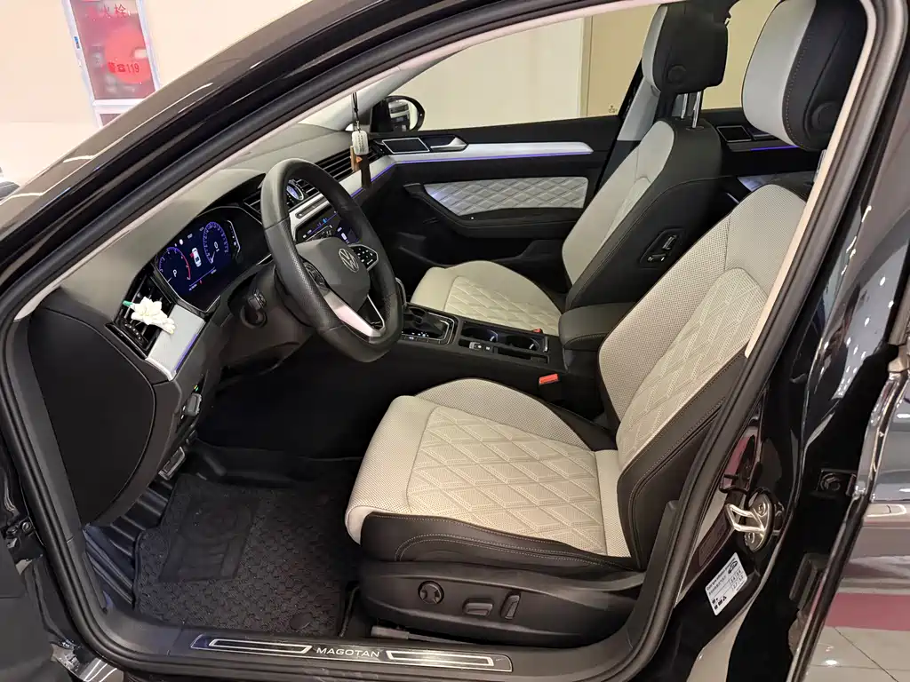 Magotan 2024 model 2 million public model 330TSI DSG luxury model купить на сайте DeffCars