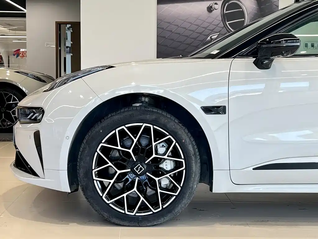 Jikrypton 001 2025 YOU version 100kWh four-wheel drive купить на сайте DeffCars