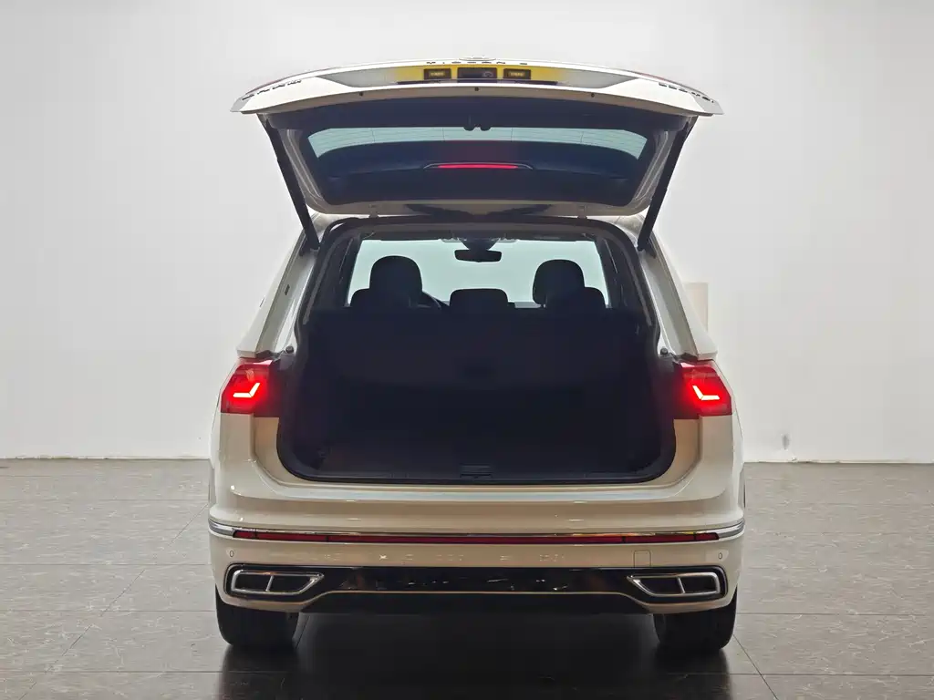 Tiguan L 2023 330TSI automatic two-wheel drive R-Line flagship version купить на сайте DeffCars