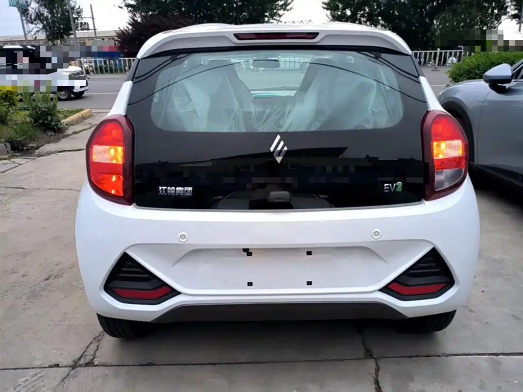 Yizhi EV2 2026 PLUS+ comfort model купить на сайте DeffCars