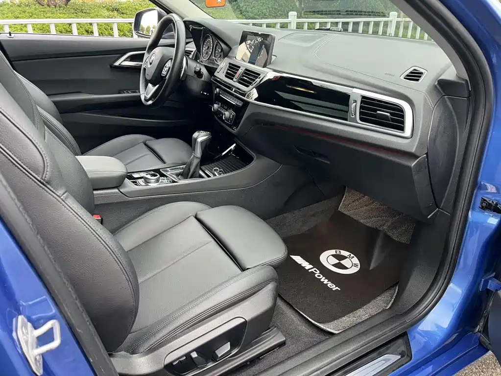 BMW 1 Series 2017 120i Design Package купить на сайте DeffCars