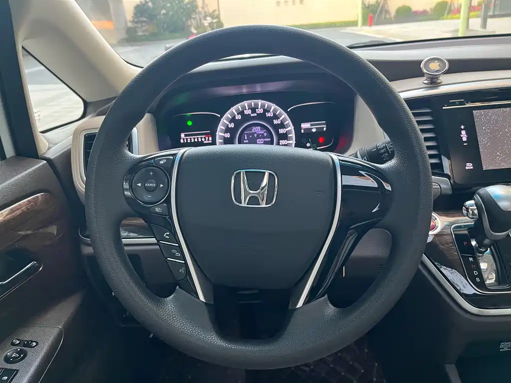 Odyssey 2017 2.4L Deluxe Edition купить на сайте DeffCars