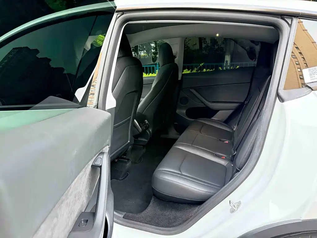 Model Y 2021 long-range all-wheel drive version 3D7 купить на сайте DeffCars