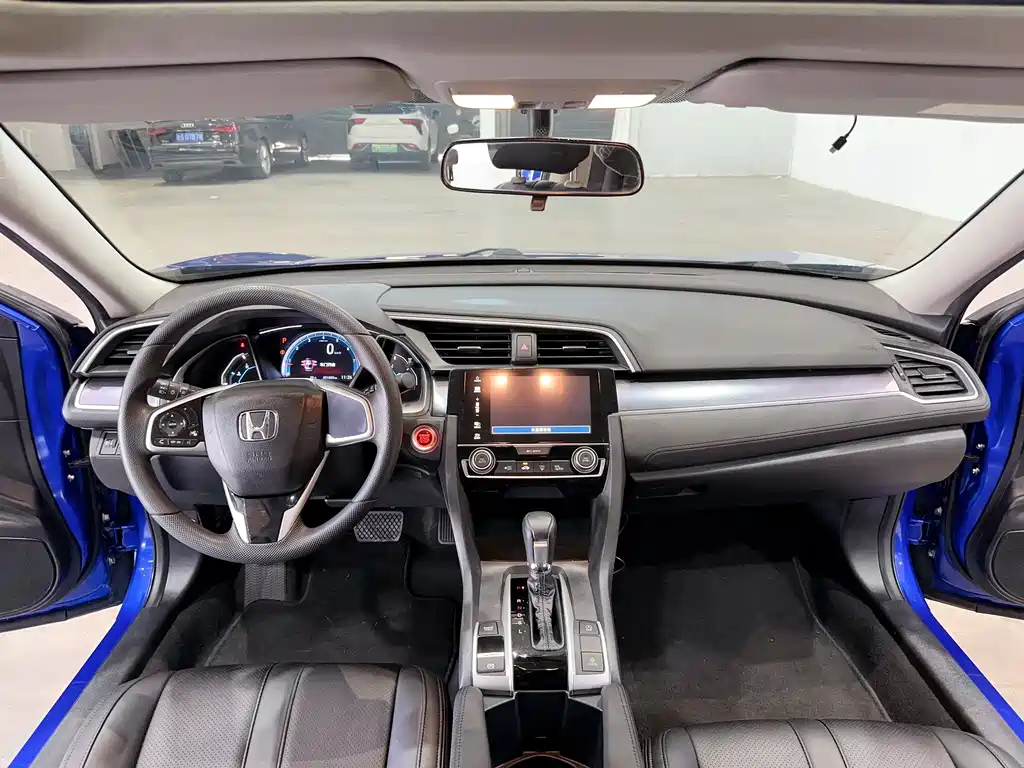 Civic 2016 220TURBO CVT Deluxe Edition купить на сайте DeffCars