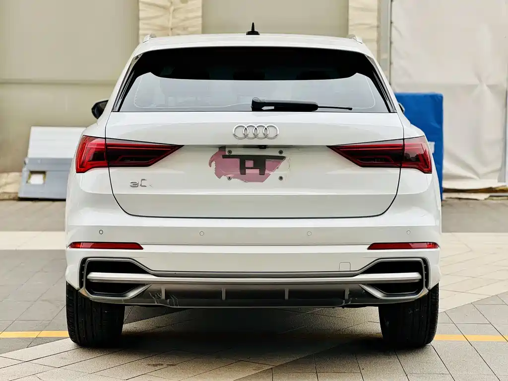 Audi Q3 2019 35 TFSI Fashionable and Dynamic купить на сайте DeffCars