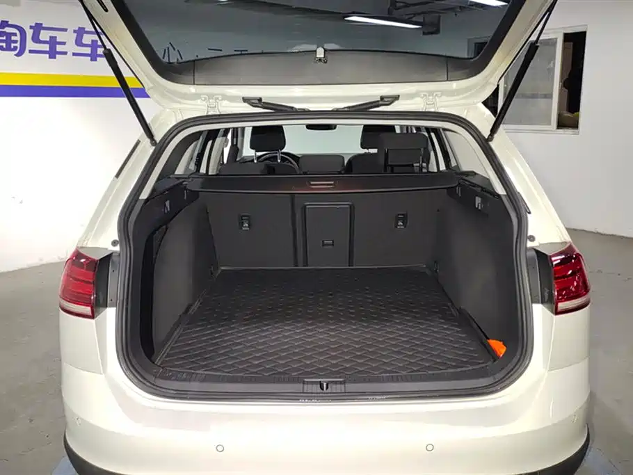 Golf imported 2019 1.8TSI travel version купить на сайте DeffCars