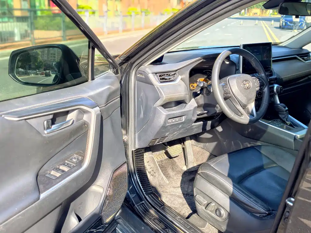 RAV4 Rongfang 2022 2.0L CVT two-wheel drive fashion Plus version купить на сайте DeffCars