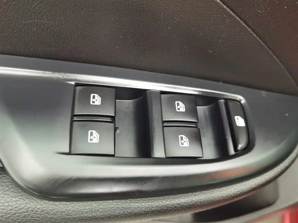 Yinglang 2021 model model 1.5L automatic elite model купить на сайте DeffCars