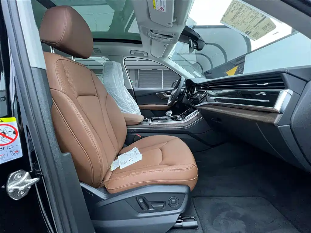 Audi Q7 2025 55 TFSI quattro S line sports купить на сайте DeffCars
