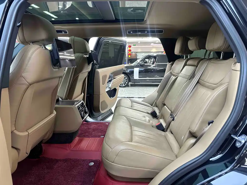 Range Rover 2023 facelift 3.0 L6 400PS Extended Edition купить на сайте DeffCars