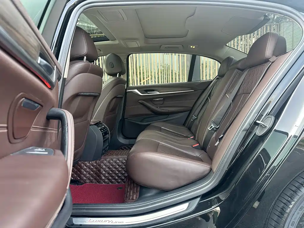 BMW 5 Series 2020 530Li Leading Luxury Package купить на сайте DeffCars