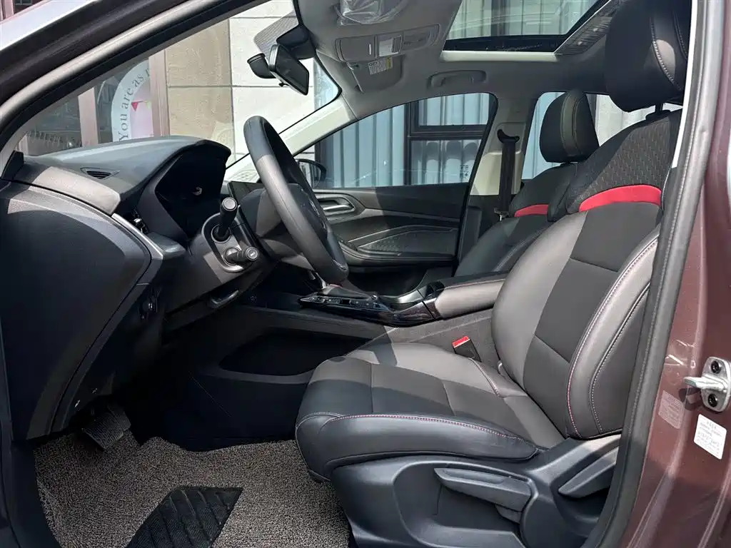 MG5 2023 180DVVT CVT Deluxe Edition купить на сайте DeffCars
