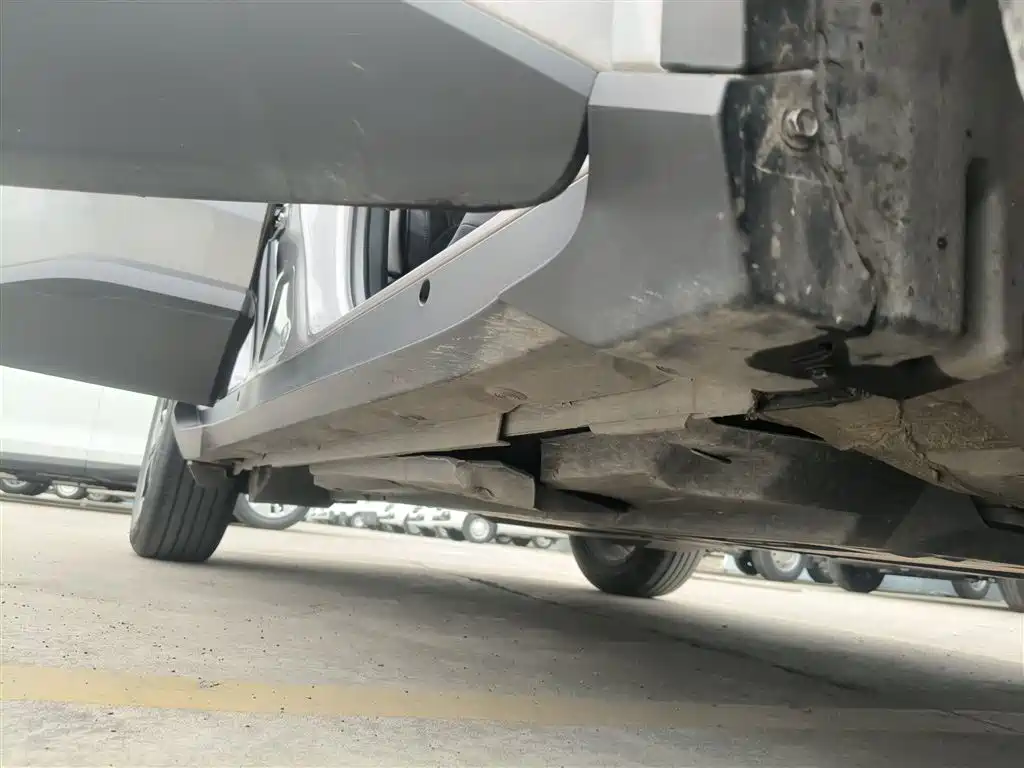 Yize IZOA 2018 2.0L Yichi Edition National VI купить на сайте DeffCars