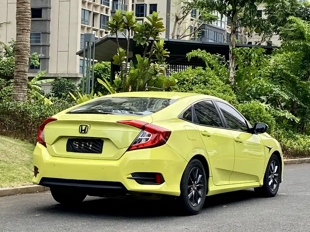 Civic 2019 220TURBO CVT Dynamic Edition National V купить на сайте DeffCars