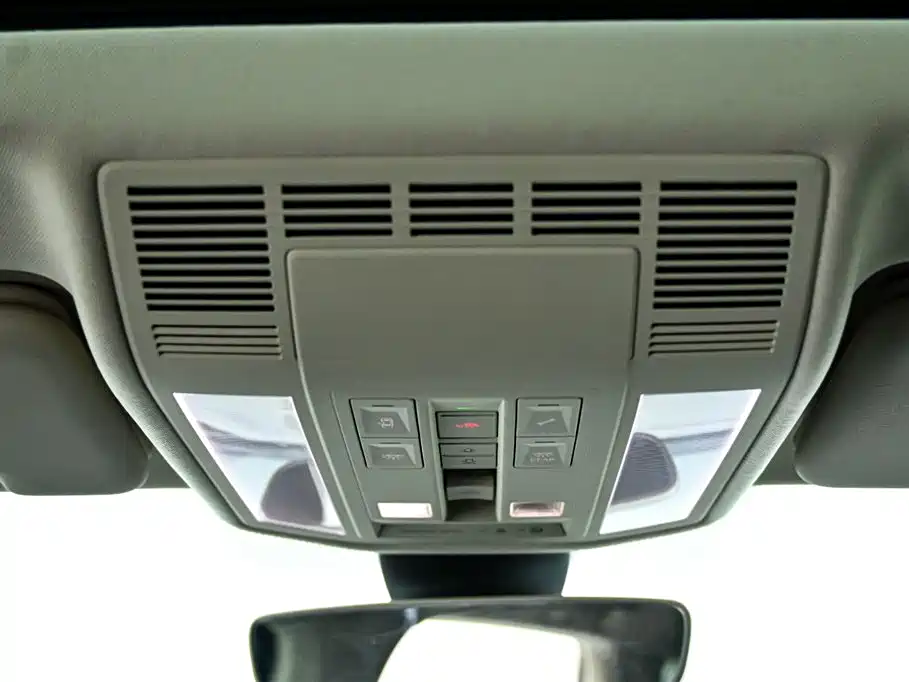 Touareg 2023 3.0TSI Ruixiang Edition Classic Sports Package купить на сайте DeffCars