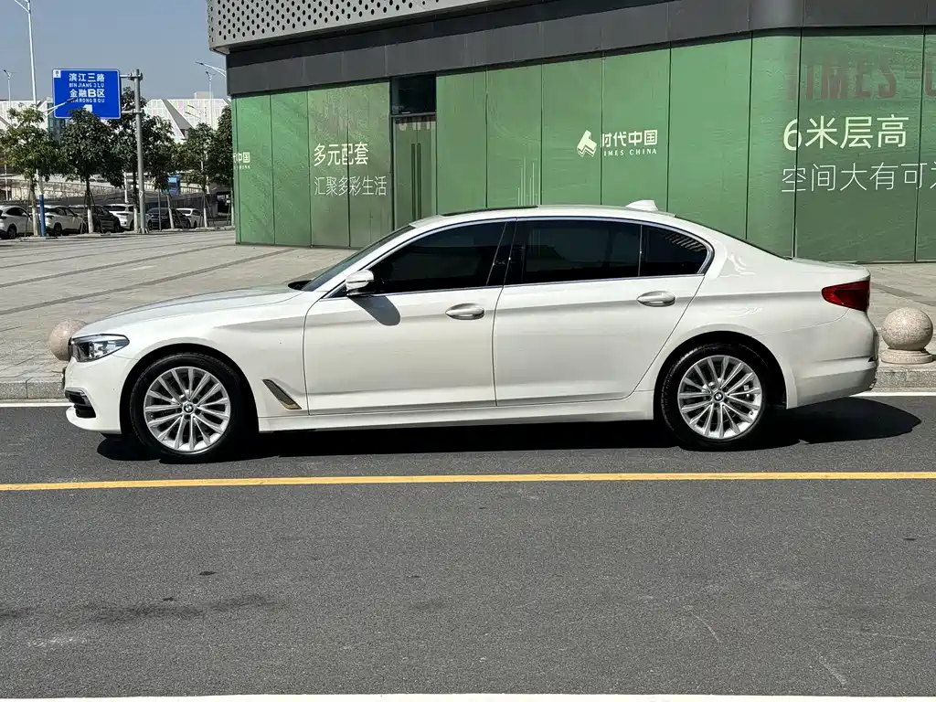 BMW 5 Series 2020 525Li Luxury Package купить на сайте DeffCars
