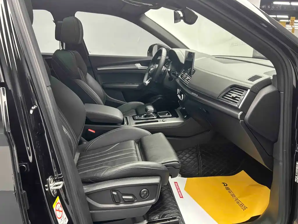 Audi Q5L 2023 40T luxury and dynamic model купить на сайте DeffCars