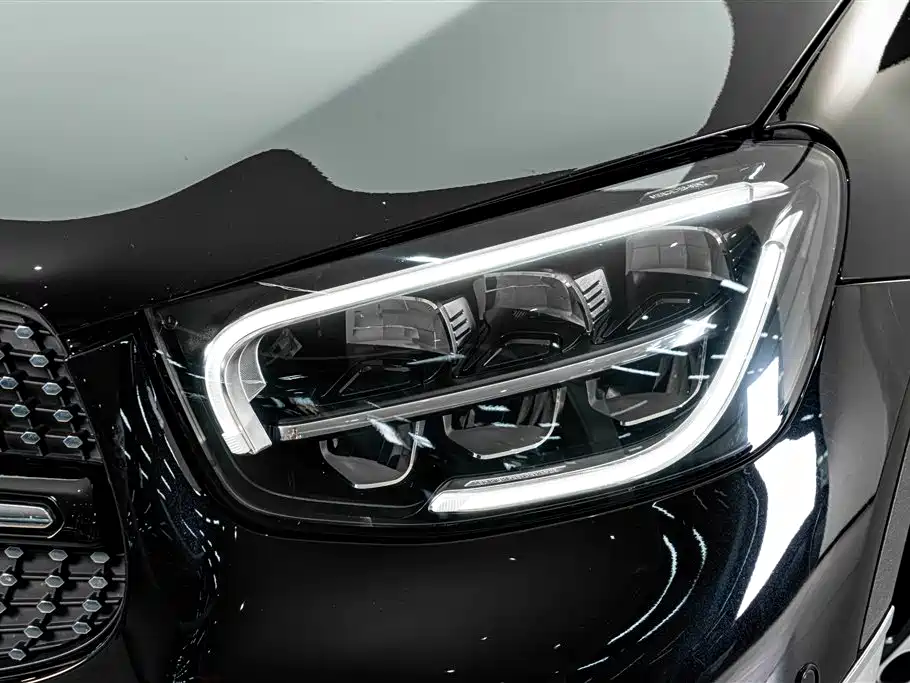 Mercedes-Benz GLC Coupe 2021 GLC 300 4MATIC Coupe SUV купить на сайте DeffCars