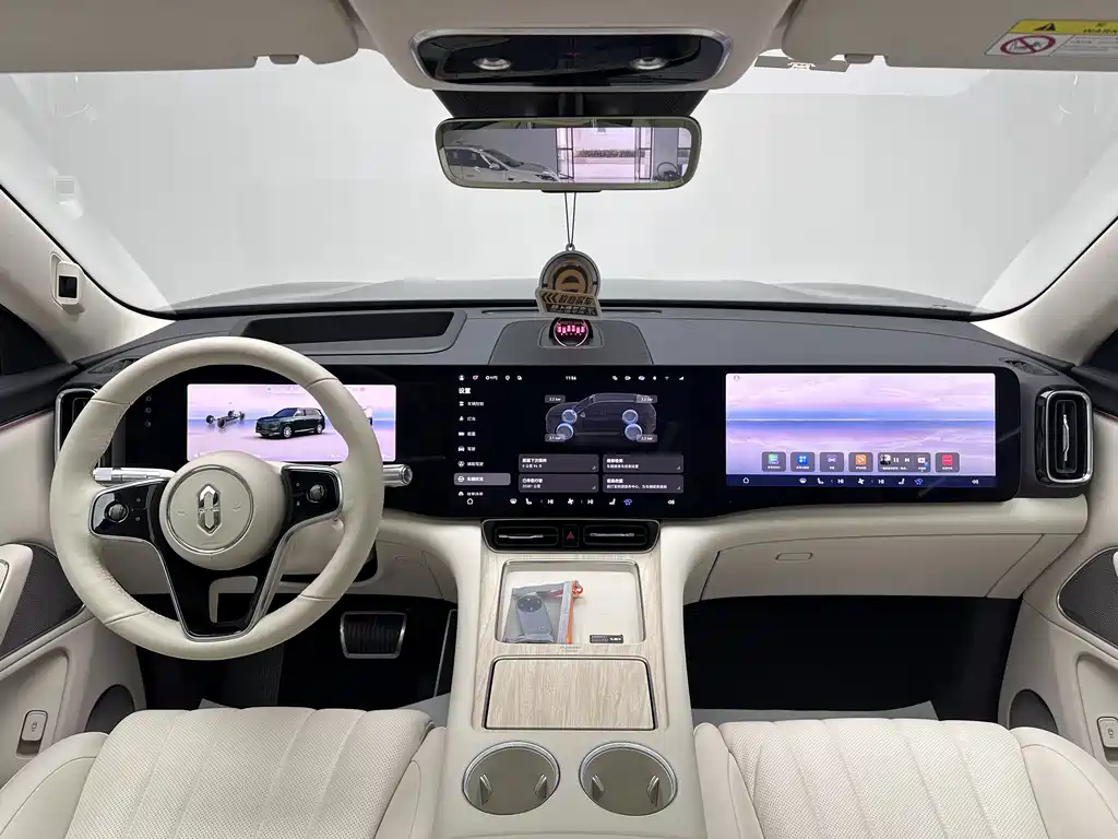 Wenjie M8 2025 extended range Max+ version 53.4kWh 6-seater version купить на сайте DeffCars