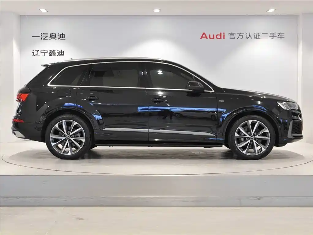 Audi Q7 2022 55 TFSI quattro S line sports купить на сайте DeffCars