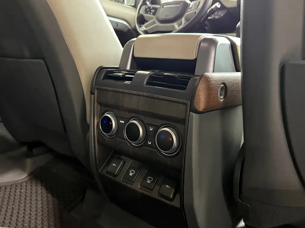 Land Rover Defender 2021 110 P400 Dark Special Edition купить на сайте DeffCars