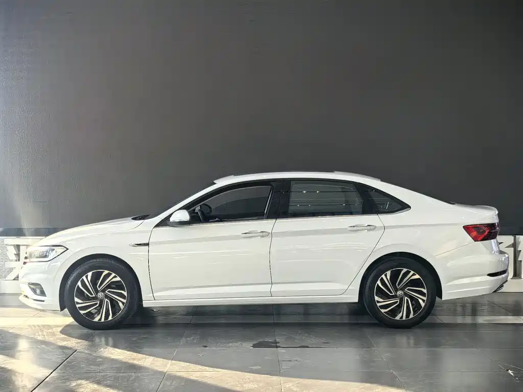 Sagitar 2019 280TSI DSG luxury model National VI купить на сайте DeffCars