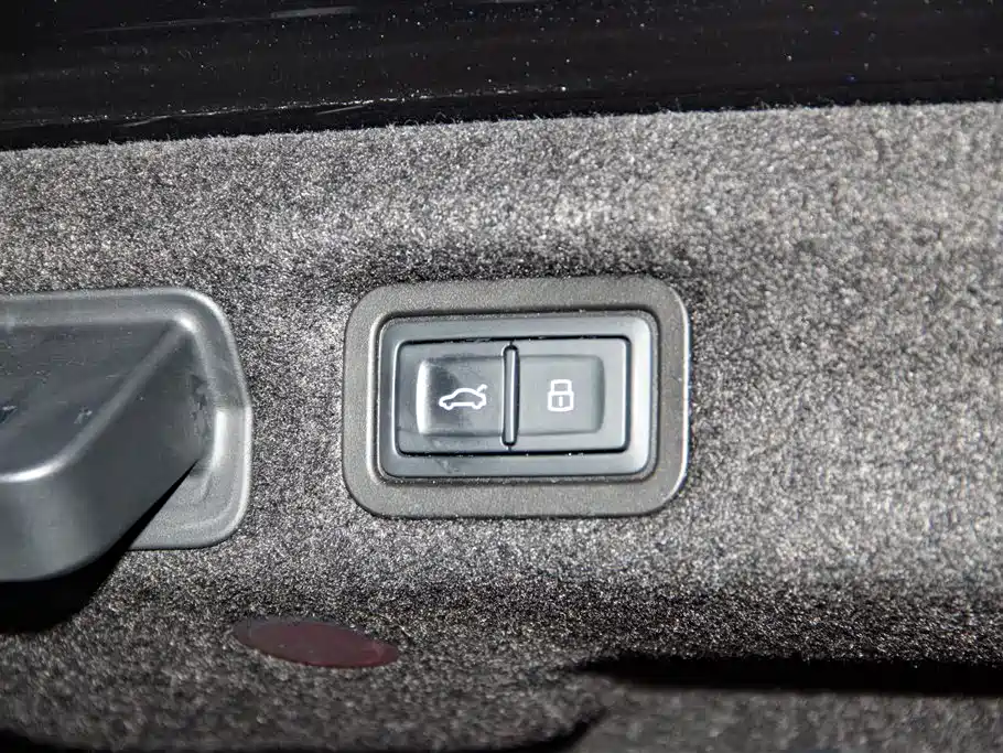 Audi A7L 2024 45TFSI S-line Dream Building Liquid Crystal Package купить на сайте DeffCars