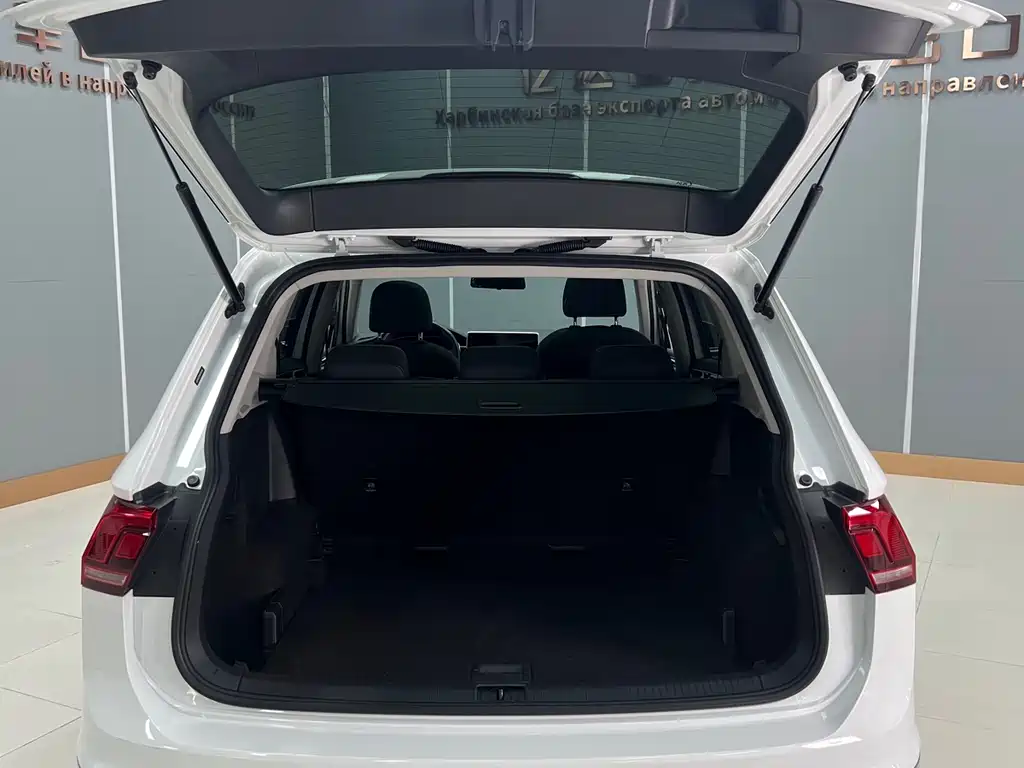Tiguan L 2023 280TSI automatic two-wheel drive Chaochuang limited edition купить на сайте DeffCars