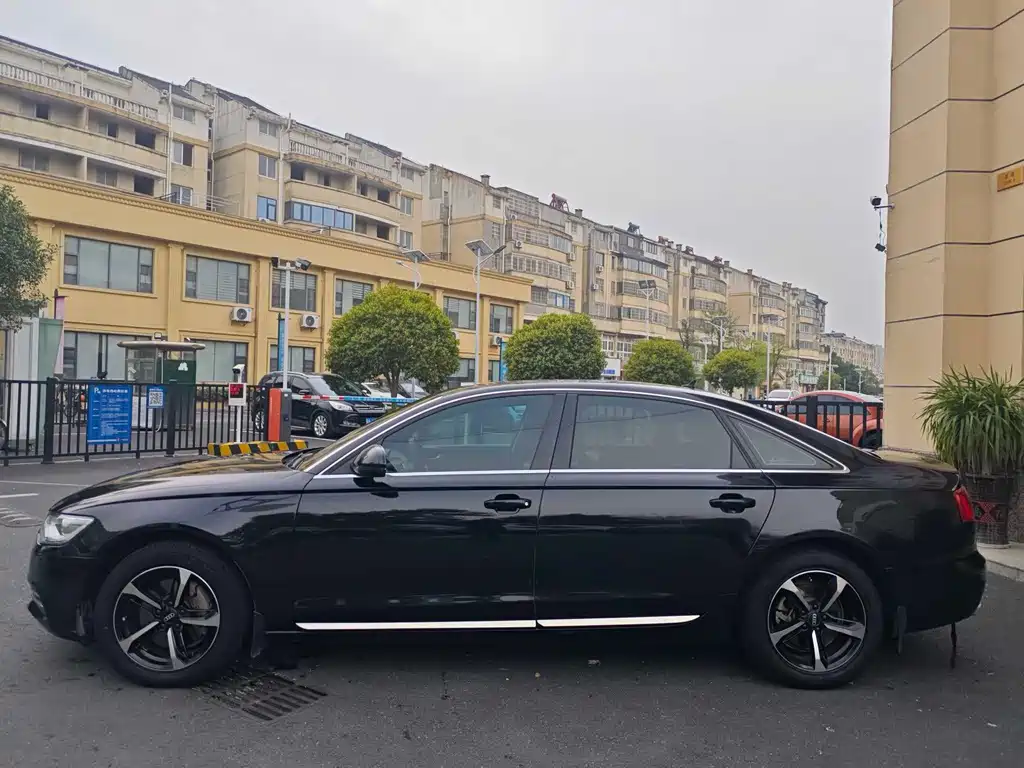 Audi A6L 2012 TFSI comfort model купить на сайте DeffCars