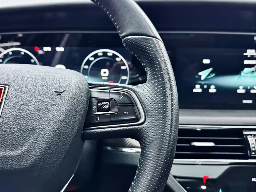 Hongqi HS5 2019 2.0T Zhilian Flagship Edition купить на сайте DeffCars