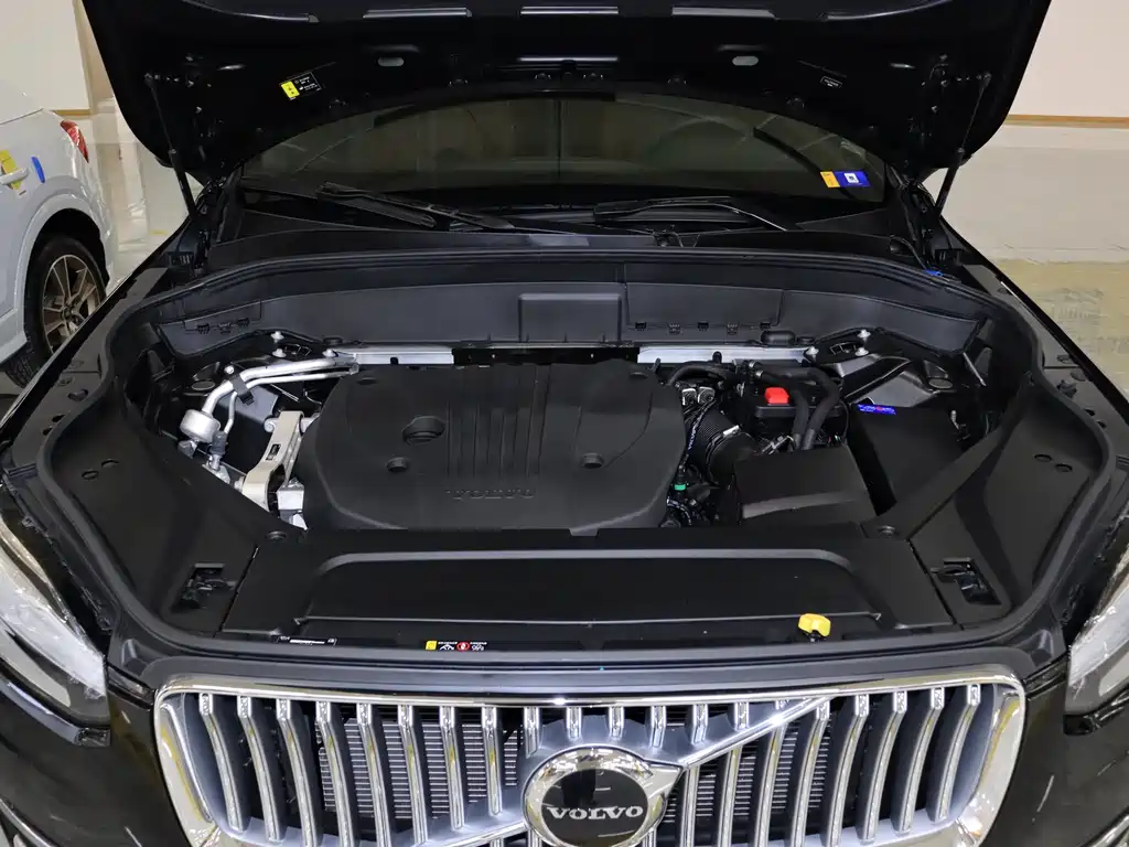 Volvo XC90 2023 B5 Smart Deluxe Edition 5-seater купить на сайте DeffCars