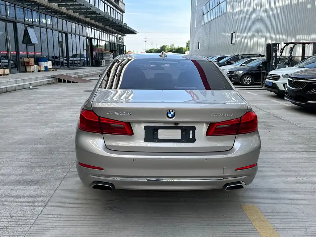 BMW 5 Series 2018 Facelift 530Li Exclusive Luxury Package купить на сайте DeffCars