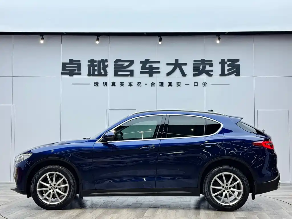 Stelvio 2017 2.0T 200HP Deluxe Edition купить на сайте DeffCars