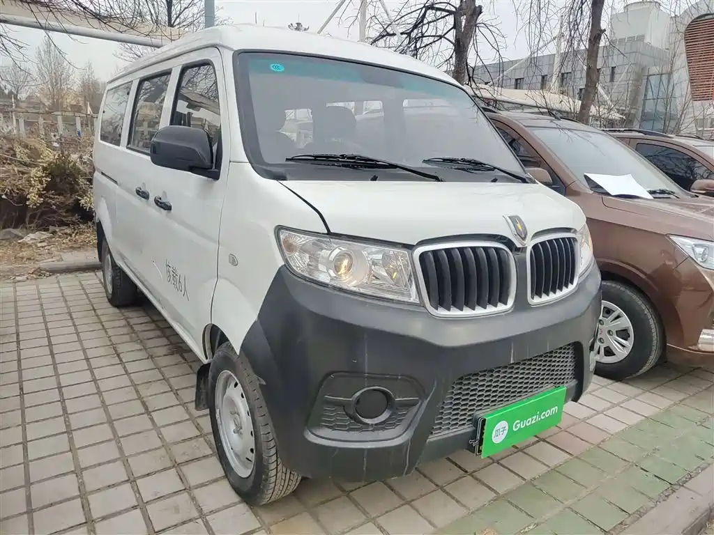 Hiace X30 2023 1.5L super luxury bus 5/6/7 seats non-air conditioning version SWC15M купить на сайте DeffCars