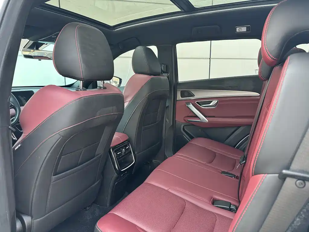 Jietu X70 PLUS 2023 model 1.5T DCT Ziqiang PRO+ 7 seats купить на сайте DeffCars