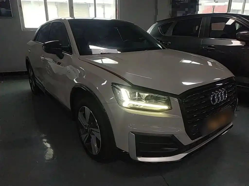 Audi Q2L 2018 35 TFSI Fashionable and Dynamic National VI купить на сайте DeffCars
