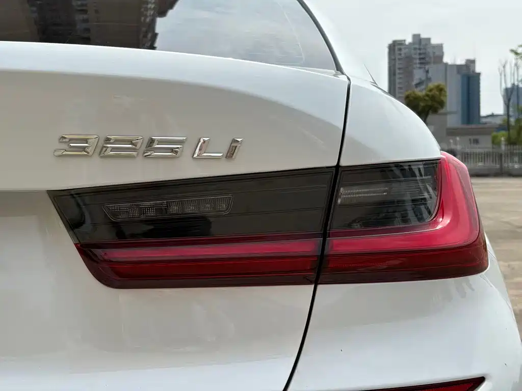 BMW 3 Series 2022 325Li M Sports Package купить на сайте DeffCars