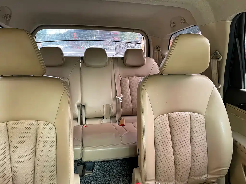 Baojun 730 2016 1.5L manual comfort type 7 seats National V купить на сайте DeffCars