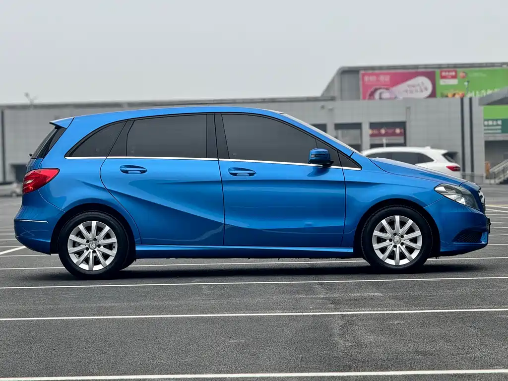 Mercedes-Benz B-Class 2012 B 180 купить на сайте DeffCars