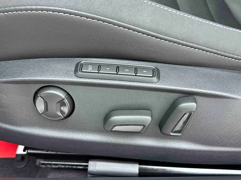 FAW-Volkswagen CC 2024 380TSI eye-catching version купить на сайте DeffCars