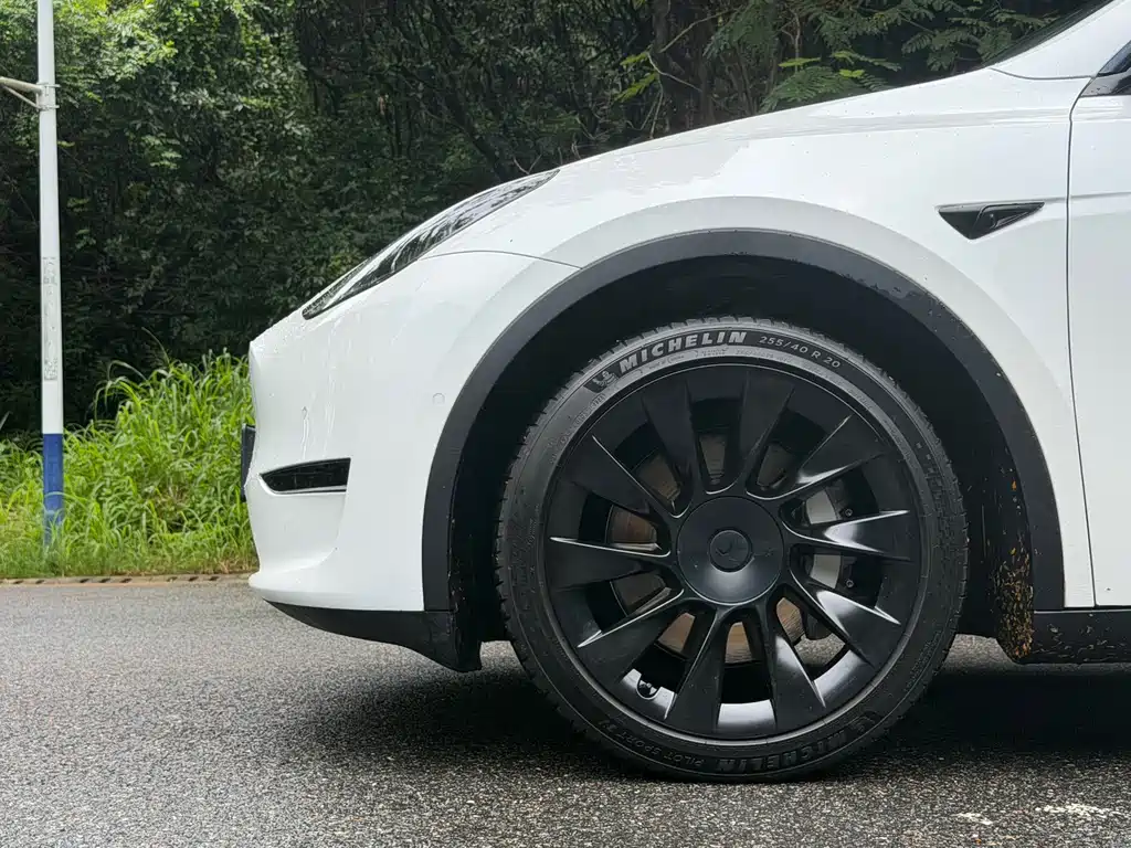 Model Y 2022 facelift rear-wheel drive version купить на сайте DeffCars