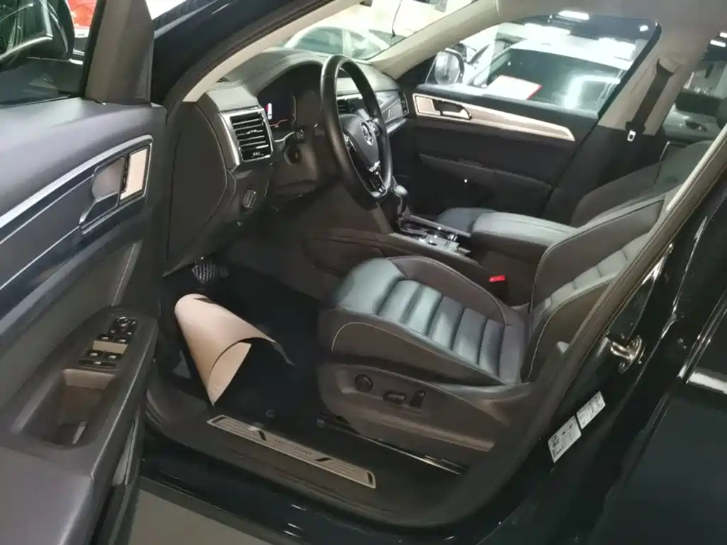 Touron 2020 330TSI 2WD Deluxe Edition National VI купить на сайте DeffCars