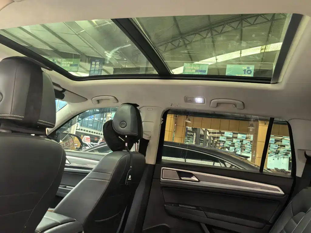 Touron 2020 380TSI four-wheel drive luxury version National VI купить на сайте DeffCars