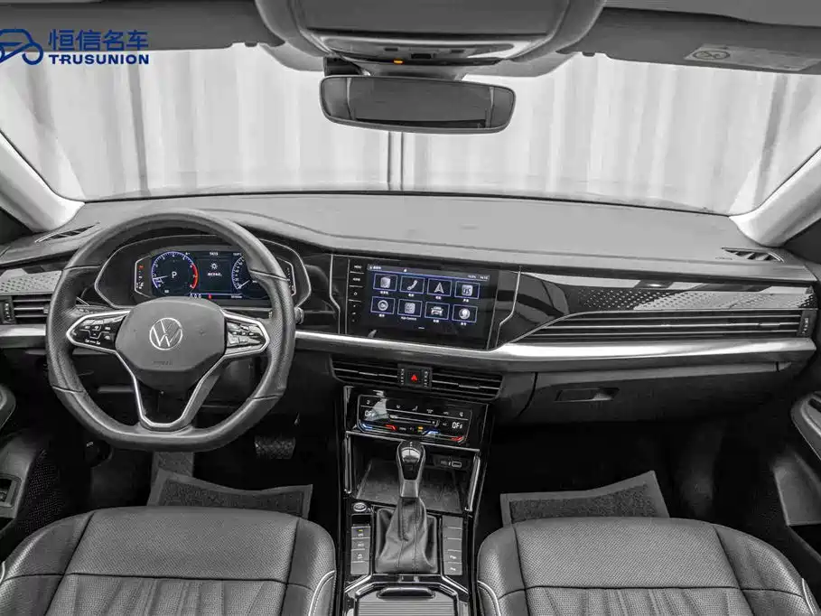Passat 2022 330TSI Deluxe Edition купить на сайте DeffCars