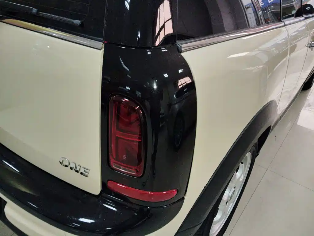 MINI CLUBMAN 2011 1.6L ONE купить на сайте DeffCars