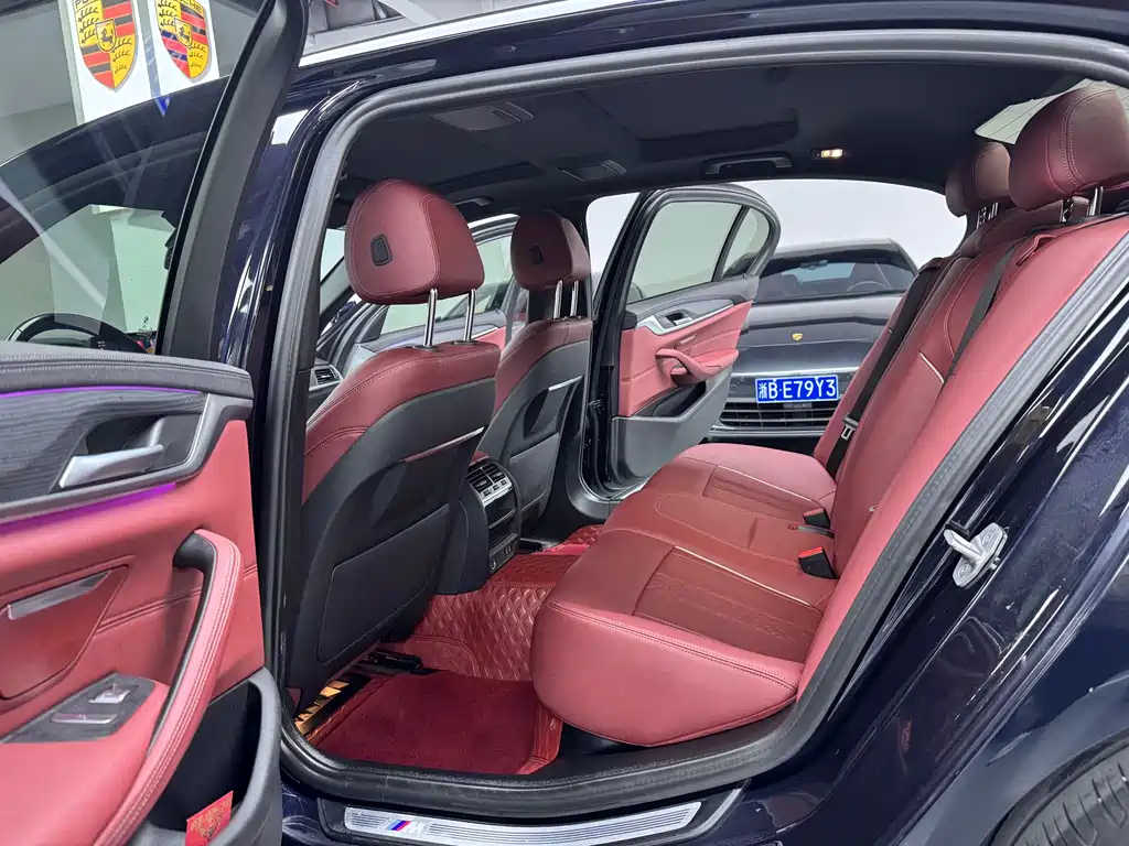 BMW 5 Series 2021 530Li Leading M Sports Package купить на сайте DeffCars