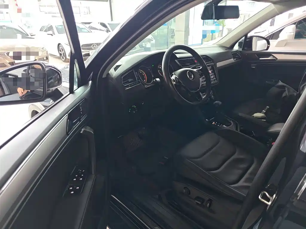 Tiguan L 2021 330TSI automatic two-wheel drive smart version купить на сайте DeffCars