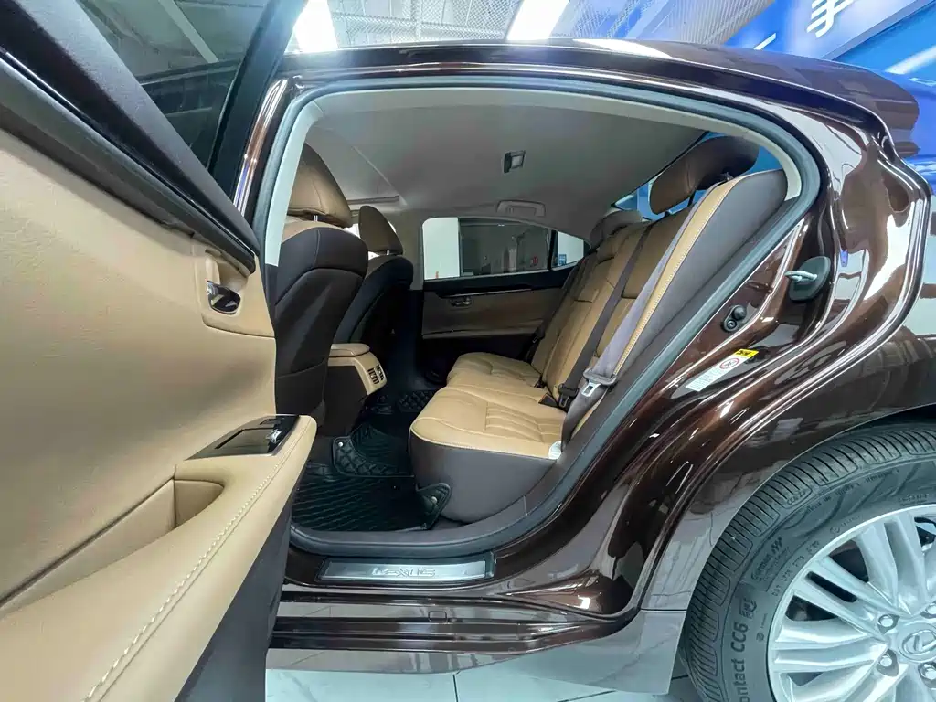 Lexus ES 2015 200 Comfort Edition купить на сайте DeffCars