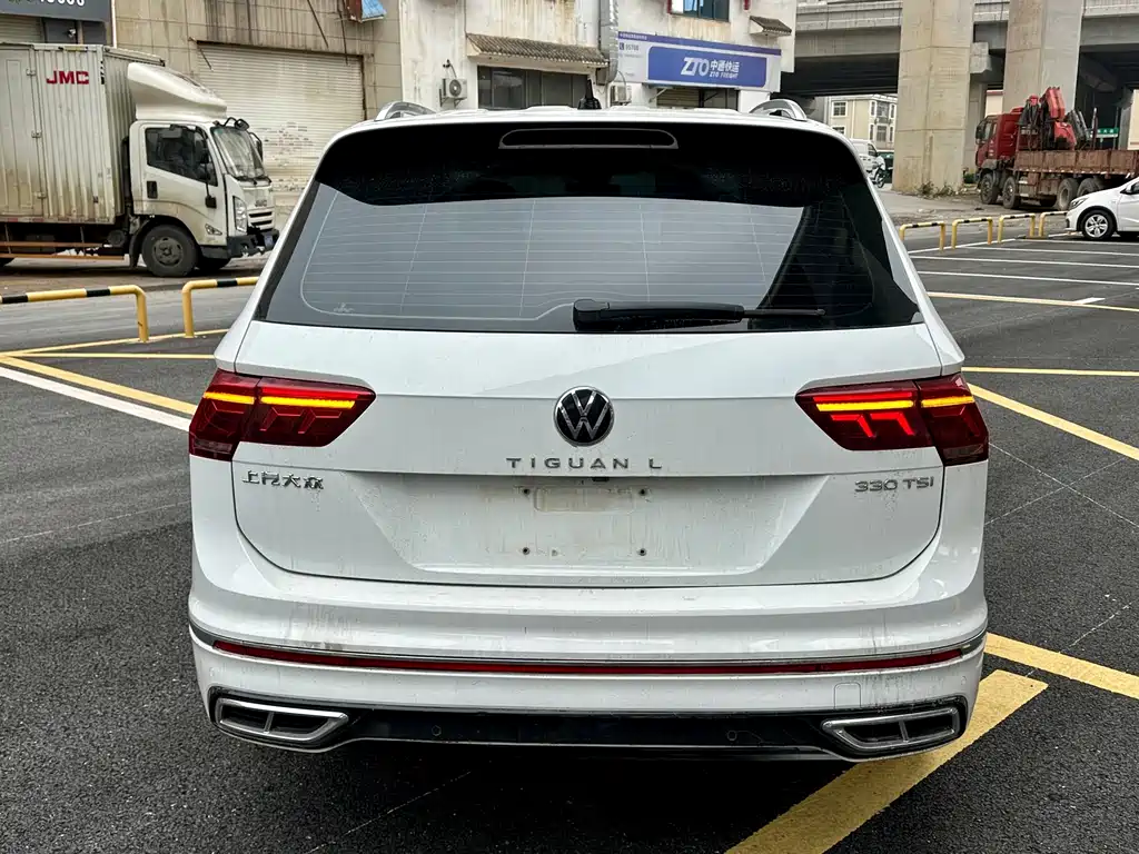 Tiguan L 2023 330TSI automatic two-wheel drive R-Line version купить на сайте DeffCars